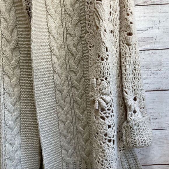 ANTHROPOLOGIE ANGEL OF THE‎ NORTH CROCHET LAMBSWOOL SWEATER - Picture 4 of 9